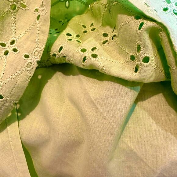 BCBGeneration Eyelet Shorts - Mint - Size L - Picture 11 of 14